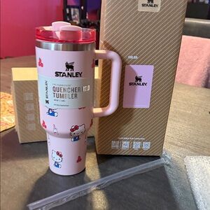 Stanley Pink Hello Kitty Quencher Tumbler